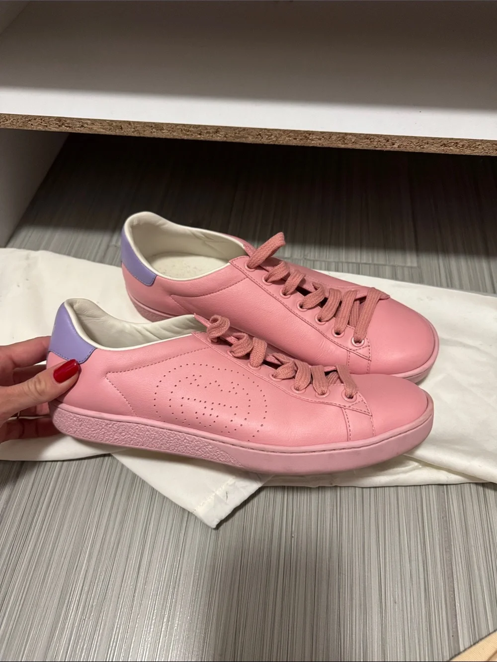 Gucci Pink Leather Low-Top Sneakers with Lavender Heel Tab